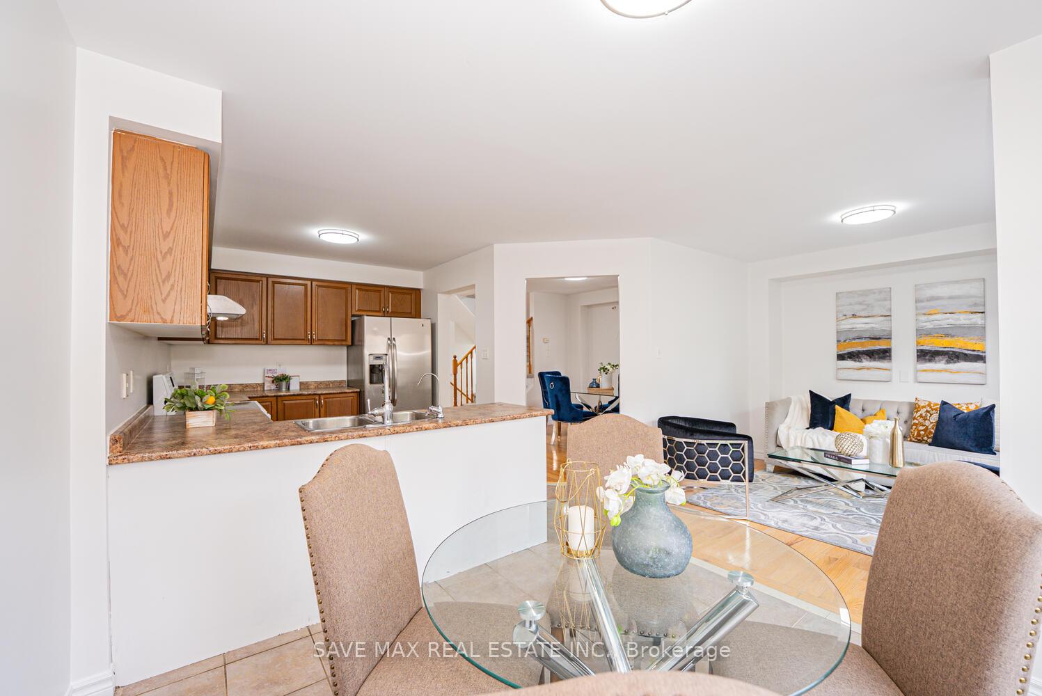 Photo 14 of 100 Bushmill Circle, Brampton, Fletcher's Meadow — HOMEH