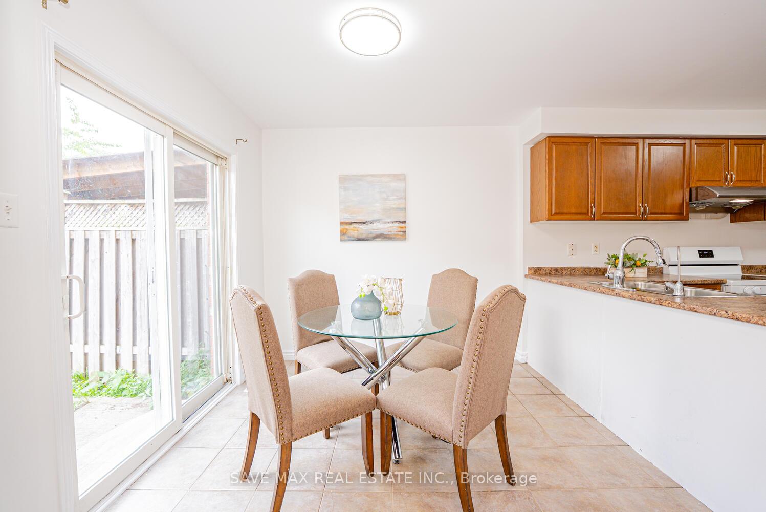 Photo 18 of 100 Bushmill Circle, Brampton, Fletcher's Meadow — HOMEH