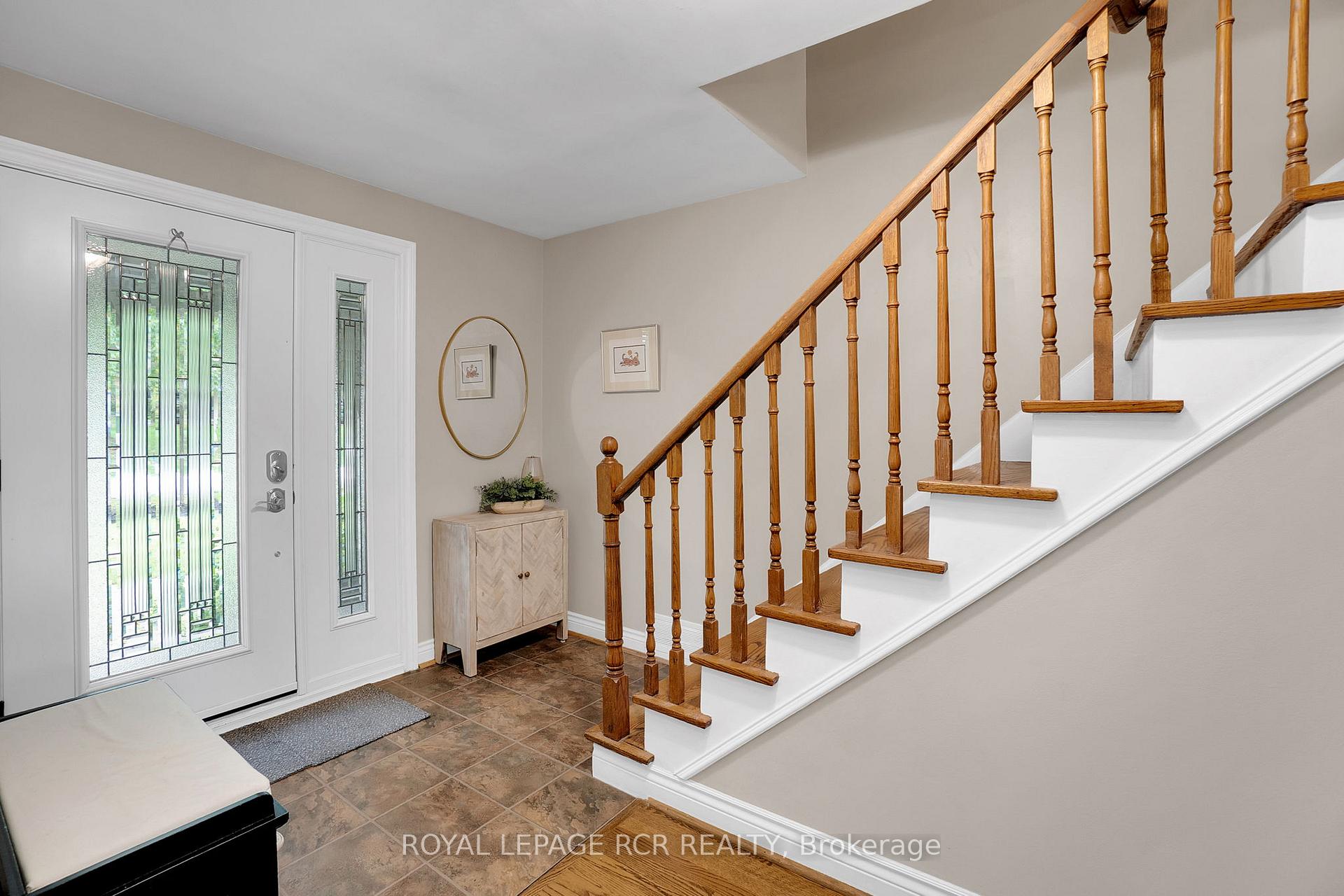 Photo 5 of 45 Westview Crescent, Caledon, Palgrave — HOMEH