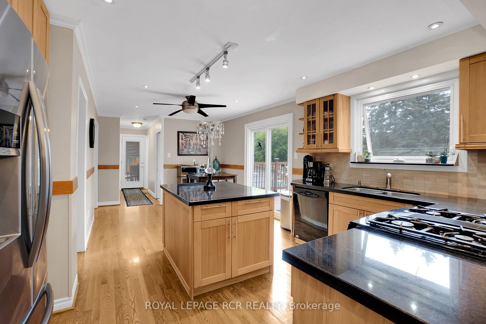 Photo 12 of 45 Westview Crescent, Caledon, Palgrave — HOMEH