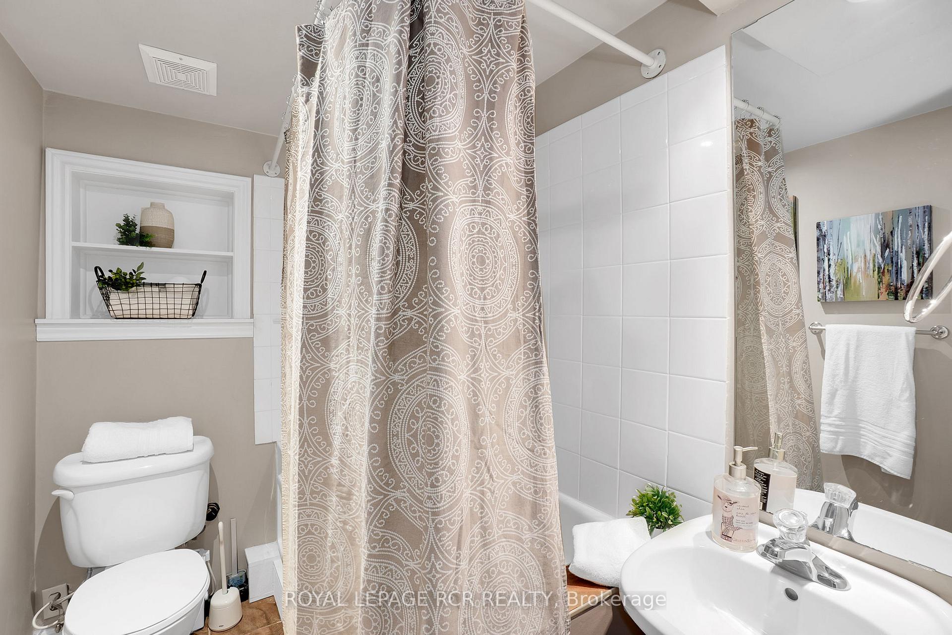 Photo 36 of 45 Westview Crescent, Caledon, Palgrave — HOMEH