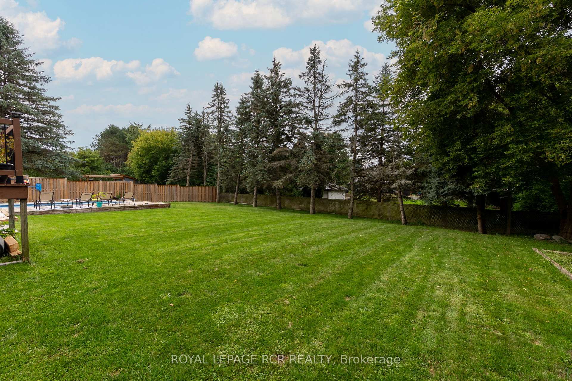 Photo 39 of 45 Westview Crescent, Caledon, Palgrave — HOMEH