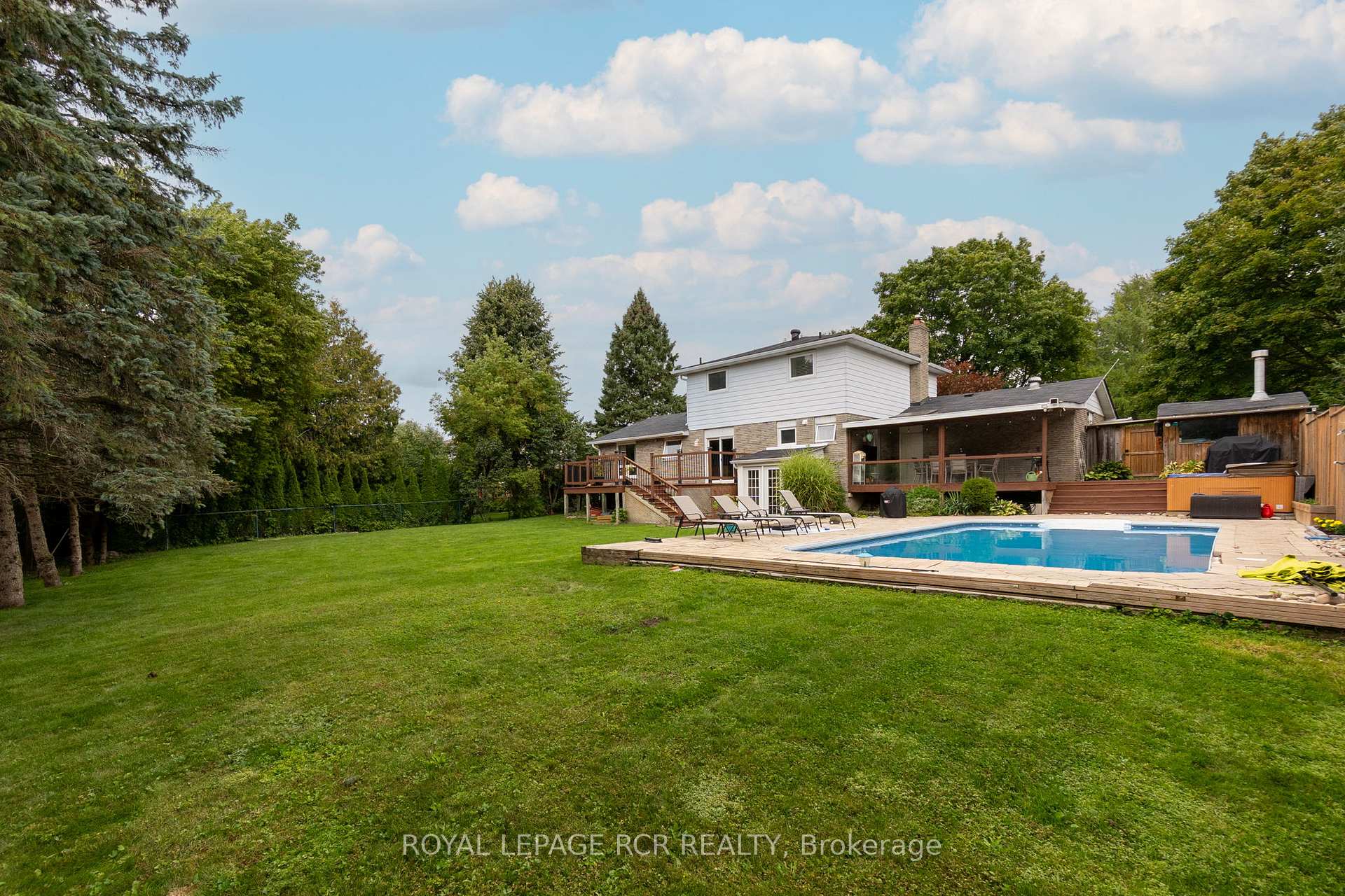 Photo 41 of 45 Westview Crescent, Caledon, Palgrave — HOMEH