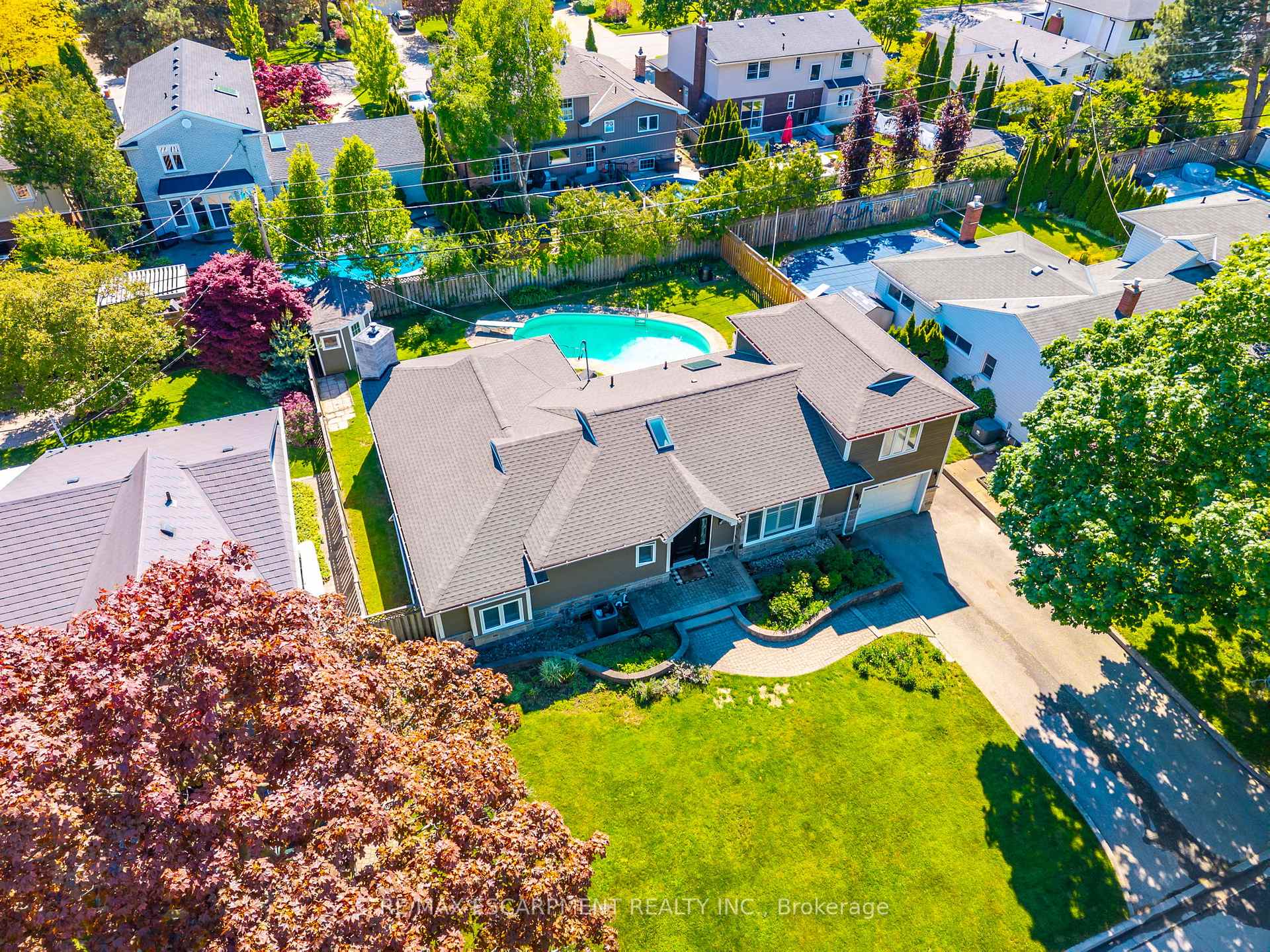 Photo 8 of 388 Wilson Avenue, Burlington, Shoreacres — HOMEH