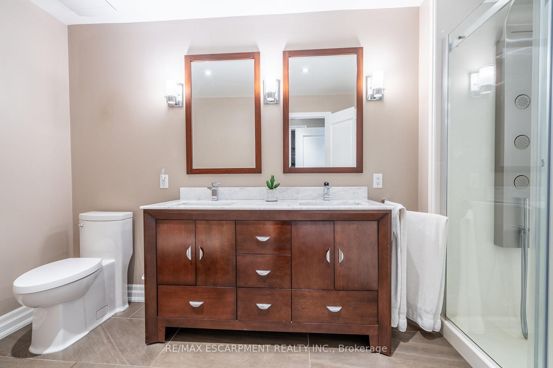 Photo 7 of 388 Wilson Avenue, Burlington, Shoreacres — HOMEH