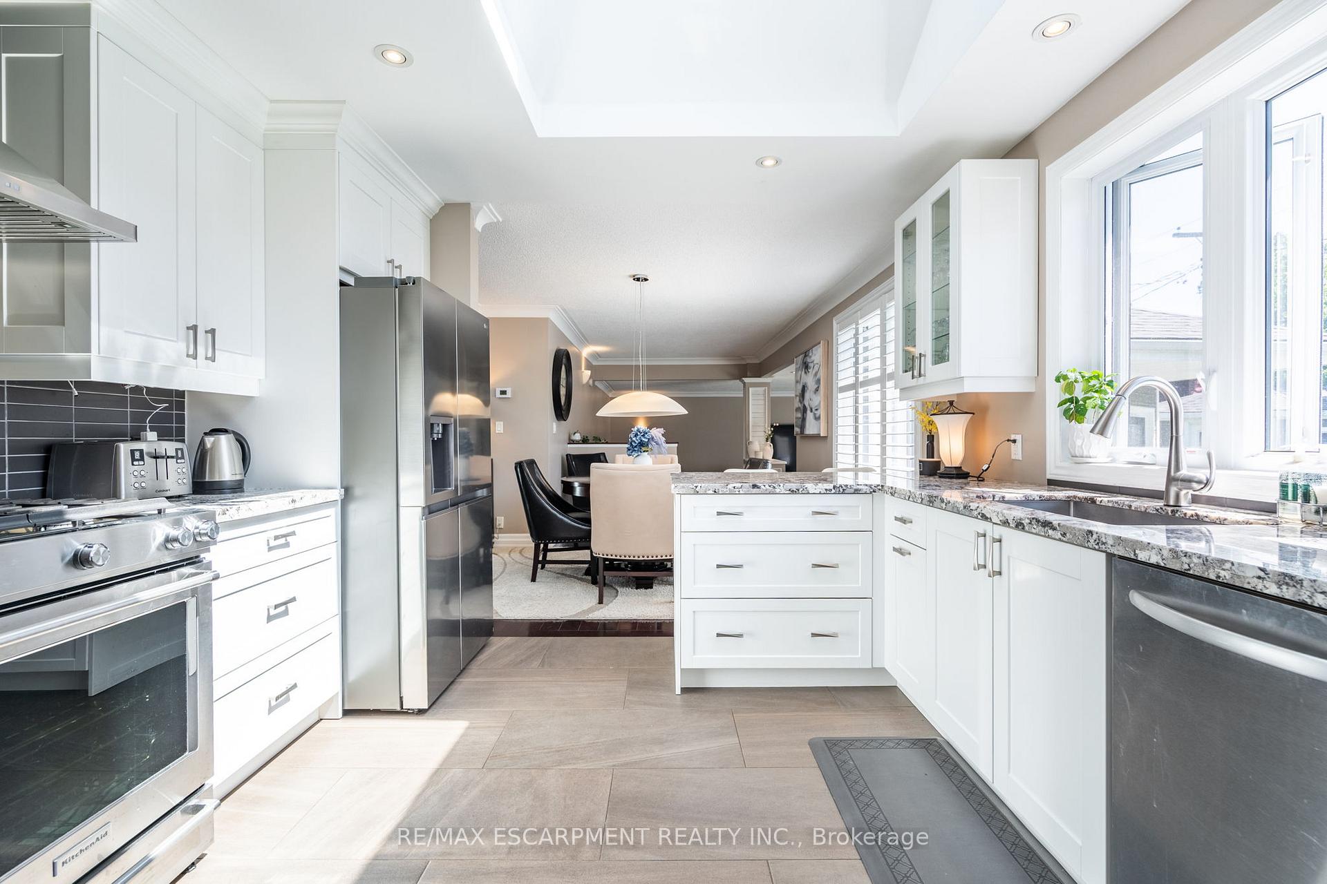 Photo 19 of 388 Wilson Avenue, Burlington, Shoreacres — HOMEH