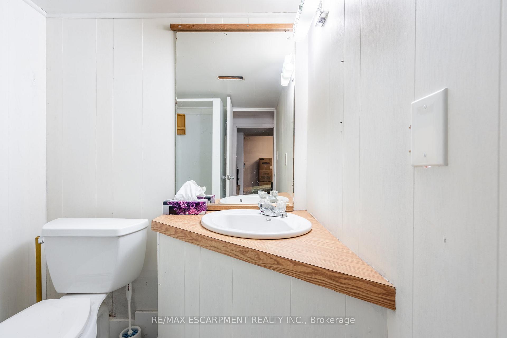 Photo 22 of 388 Wilson Avenue, Burlington, Shoreacres — HOMEH