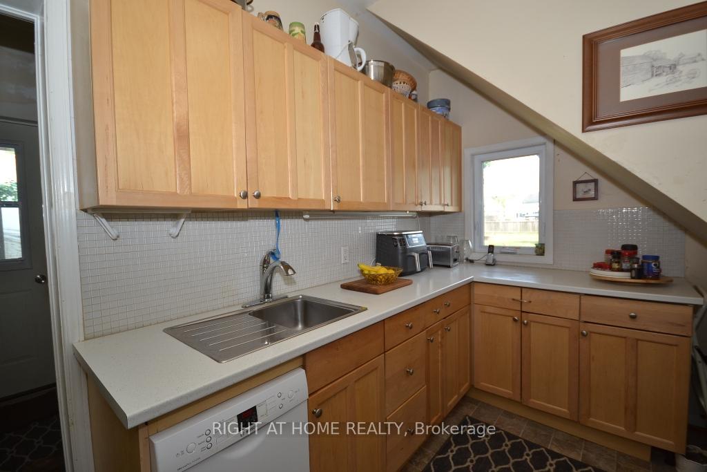 Photo 4 of Unit A, 5508 Osgoode Main Street, Ottawa, Osgoode — HOMEH