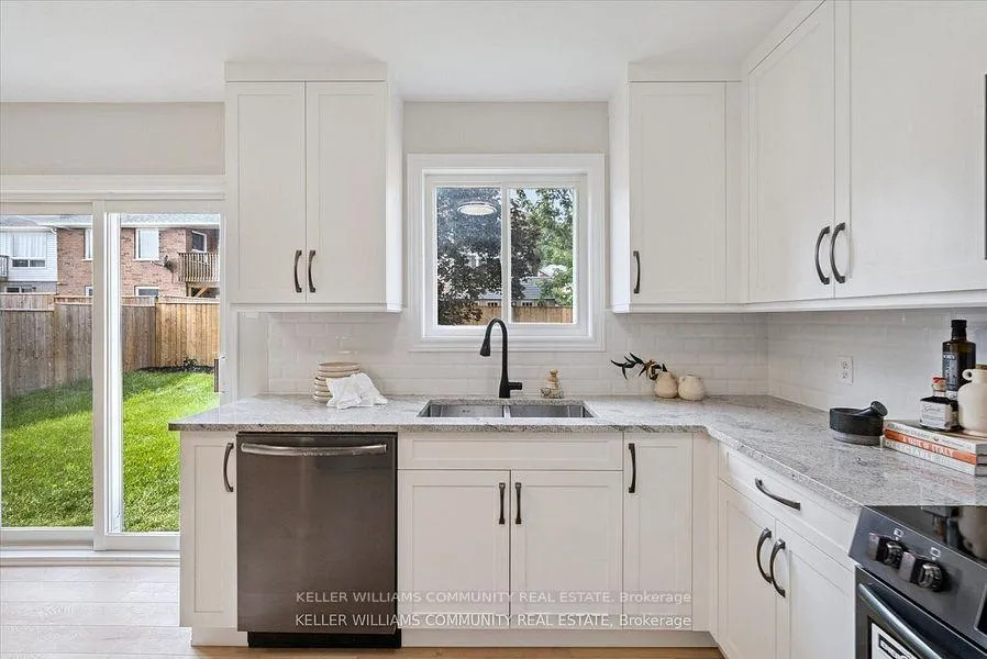 Photo 12 of 151 Parcells Crescent, Peterborough, Otonabee Ward 1 — HOMEH