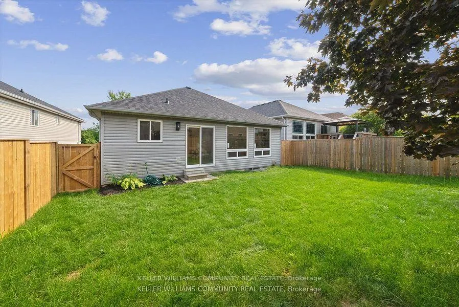 Photo 31 of 151 Parcells Crescent, Peterborough, Otonabee Ward 1 — HOMEH