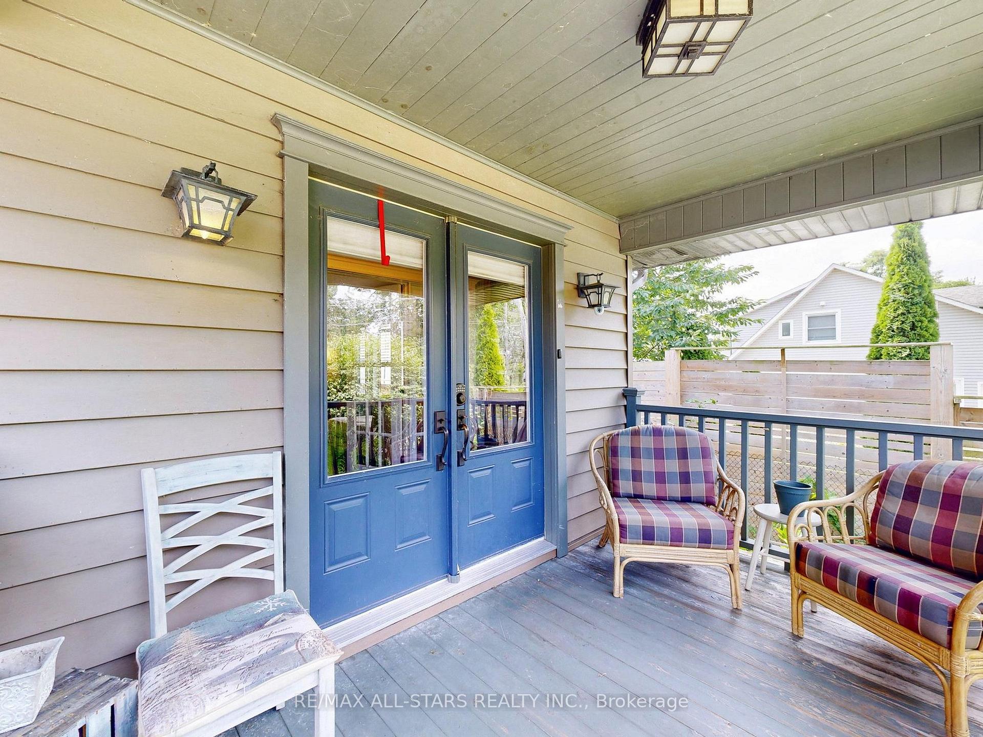 Photo 3 of 17 Metropolitan Crescent, Georgina, Keswick North — HOMEH