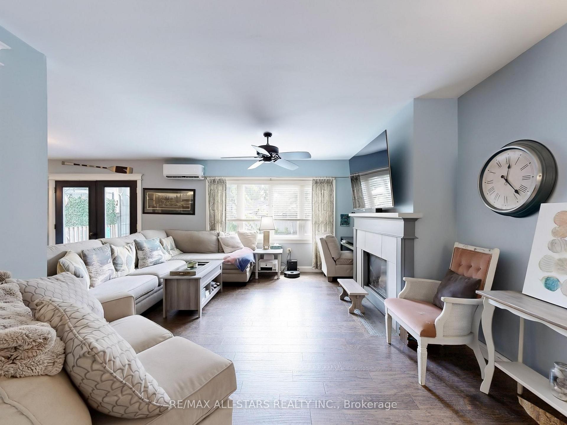 Photo 12 of 17 Metropolitan Crescent, Georgina, Keswick North — HOMEH