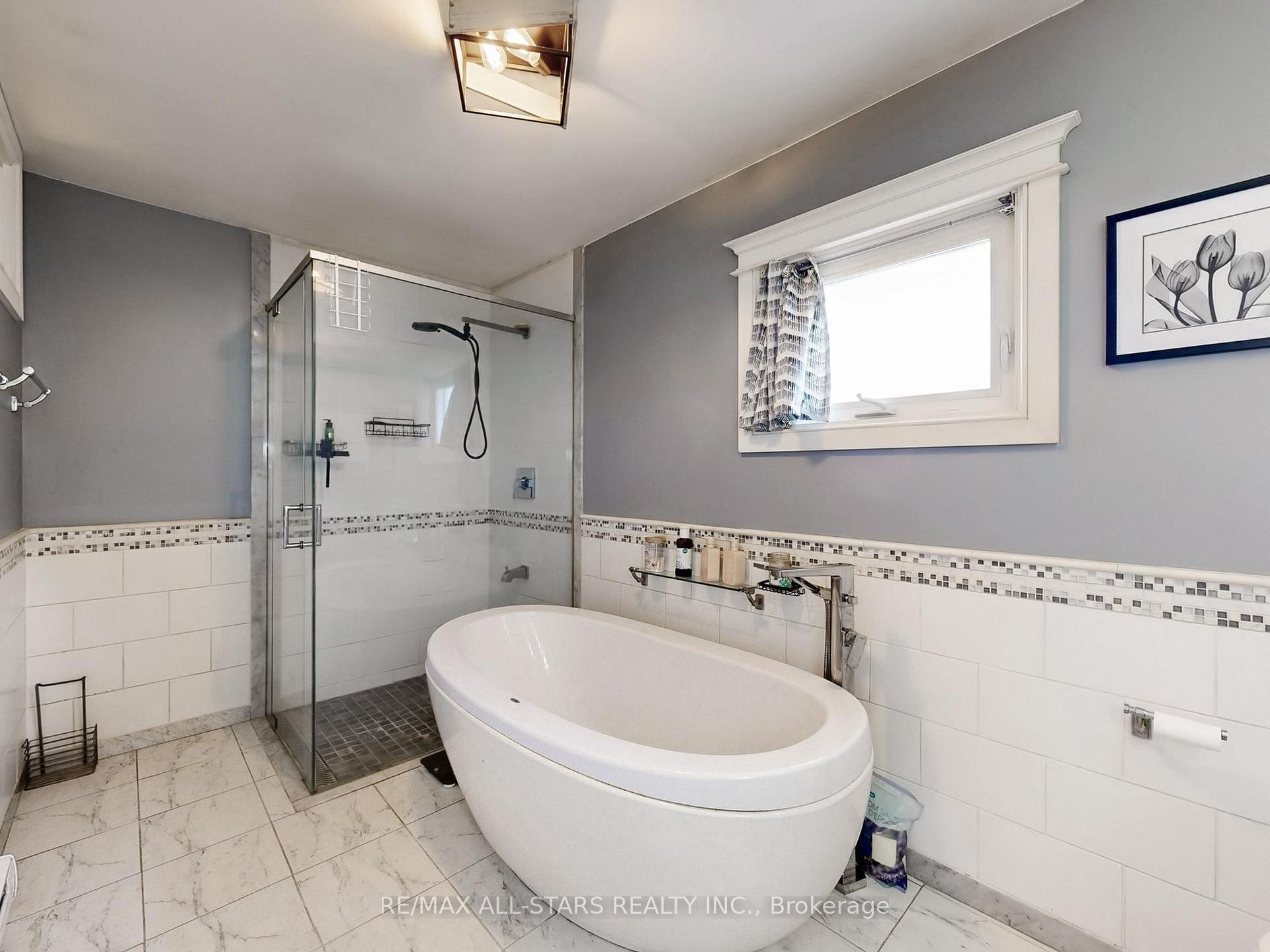 Photo 24 of 17 Metropolitan Crescent, Georgina, Keswick North — HOMEH
