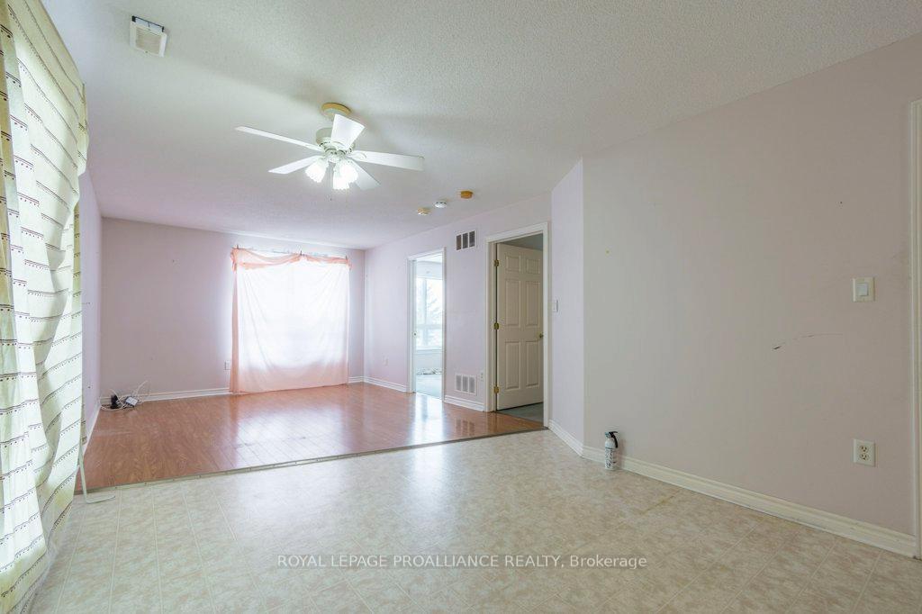 Photo 8 of Unit 10, 15 Aldersgate Crescent, Belleville, Belleville Ward — HOMEH
