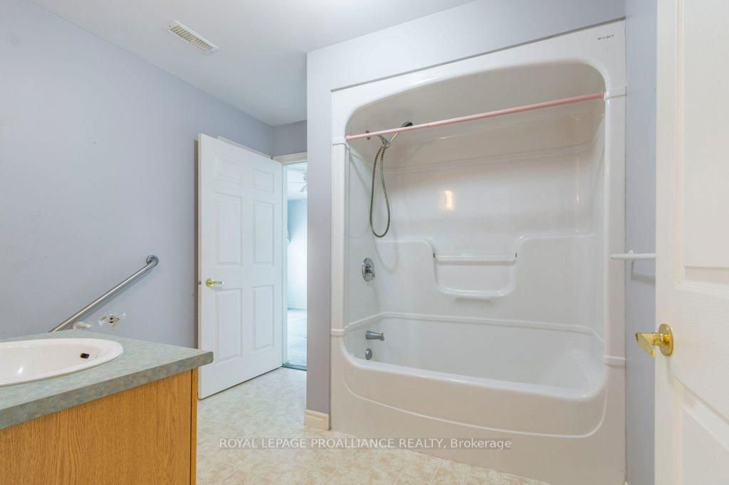 Photo 16 of Unit 10, 15 Aldersgate Crescent, Belleville, Belleville Ward — HOMEH