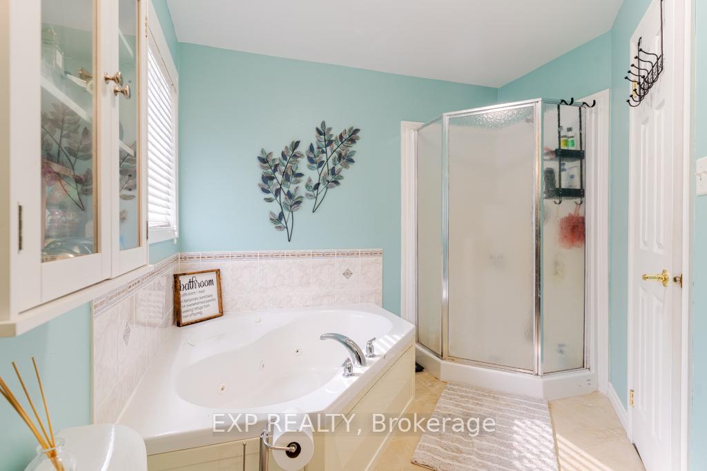Photo 17 of Unit Upper, 74 Shalom Way, Barrie, Painswick South — HOMEH
