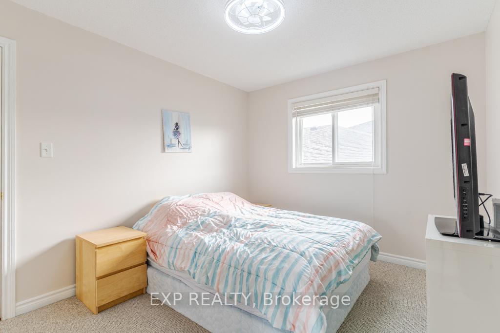 Photo 18 of Unit Upper, 74 Shalom Way, Barrie, Painswick South — HOMEH