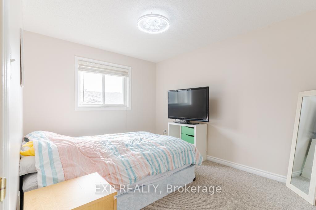 Photo 20 of Unit Upper, 74 Shalom Way, Barrie, Painswick South — HOMEH