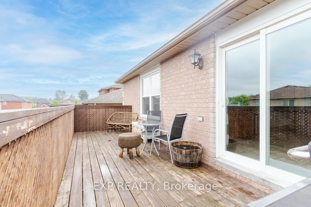Photo 23 of Unit Upper, 74 Shalom Way, Barrie, Painswick South — HOMEH