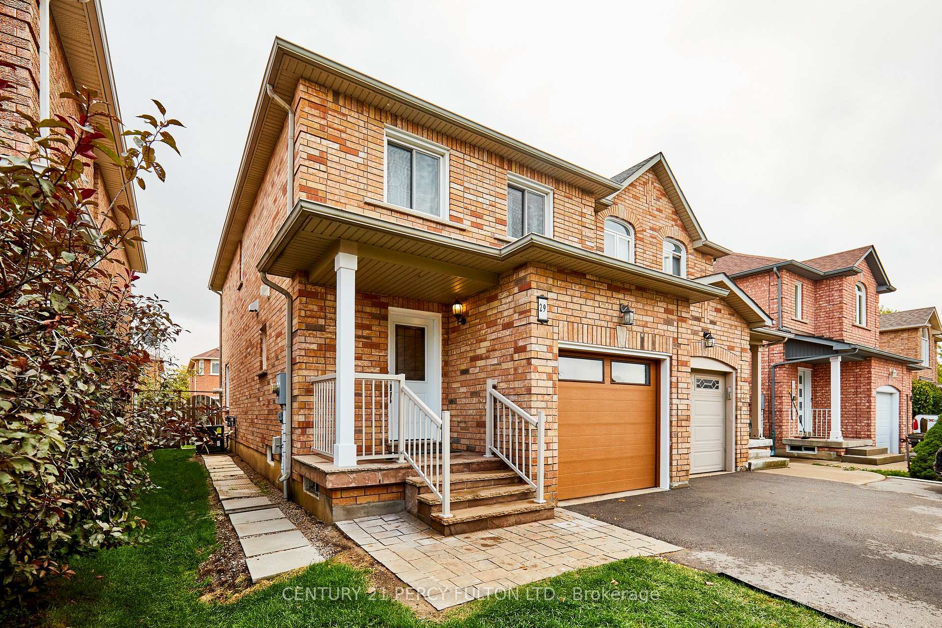 Front of 29 Archbury Circle