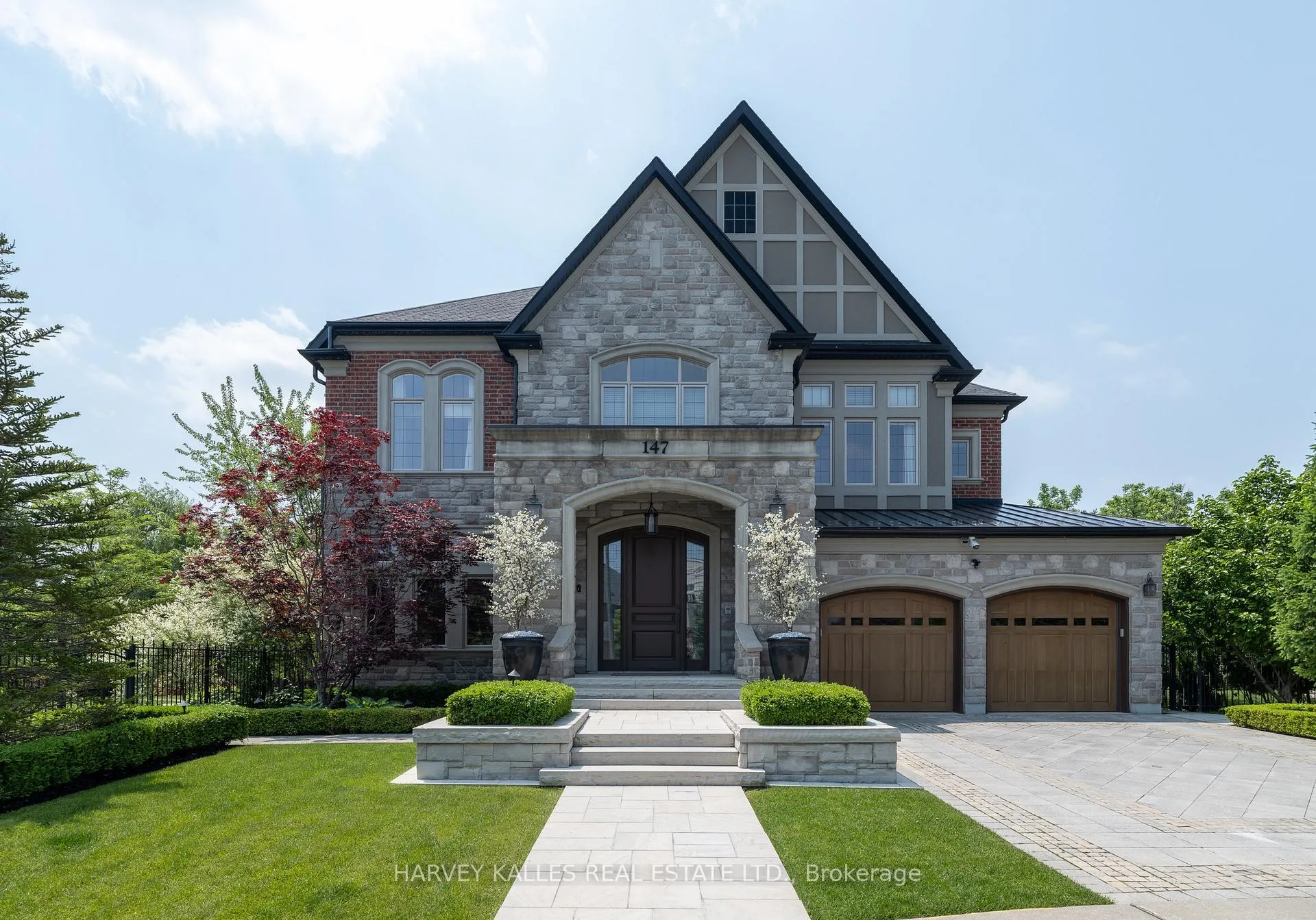 Photo 1 of 147 Cooks Mill Crescent, Vaughan, Patterson — HOMEH