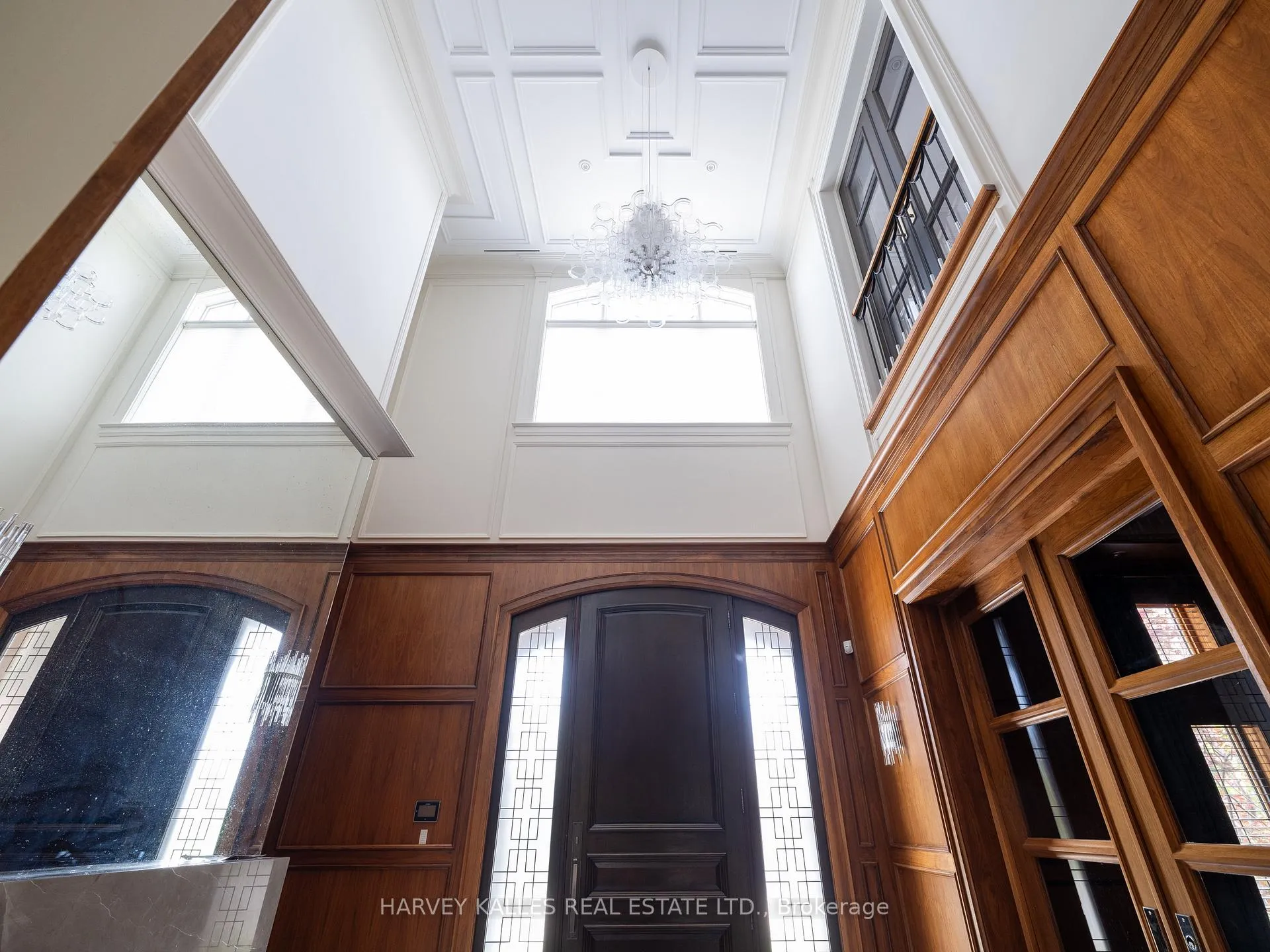 Photo 3 of 147 Cooks Mill Crescent, Vaughan, Patterson — HOMEH