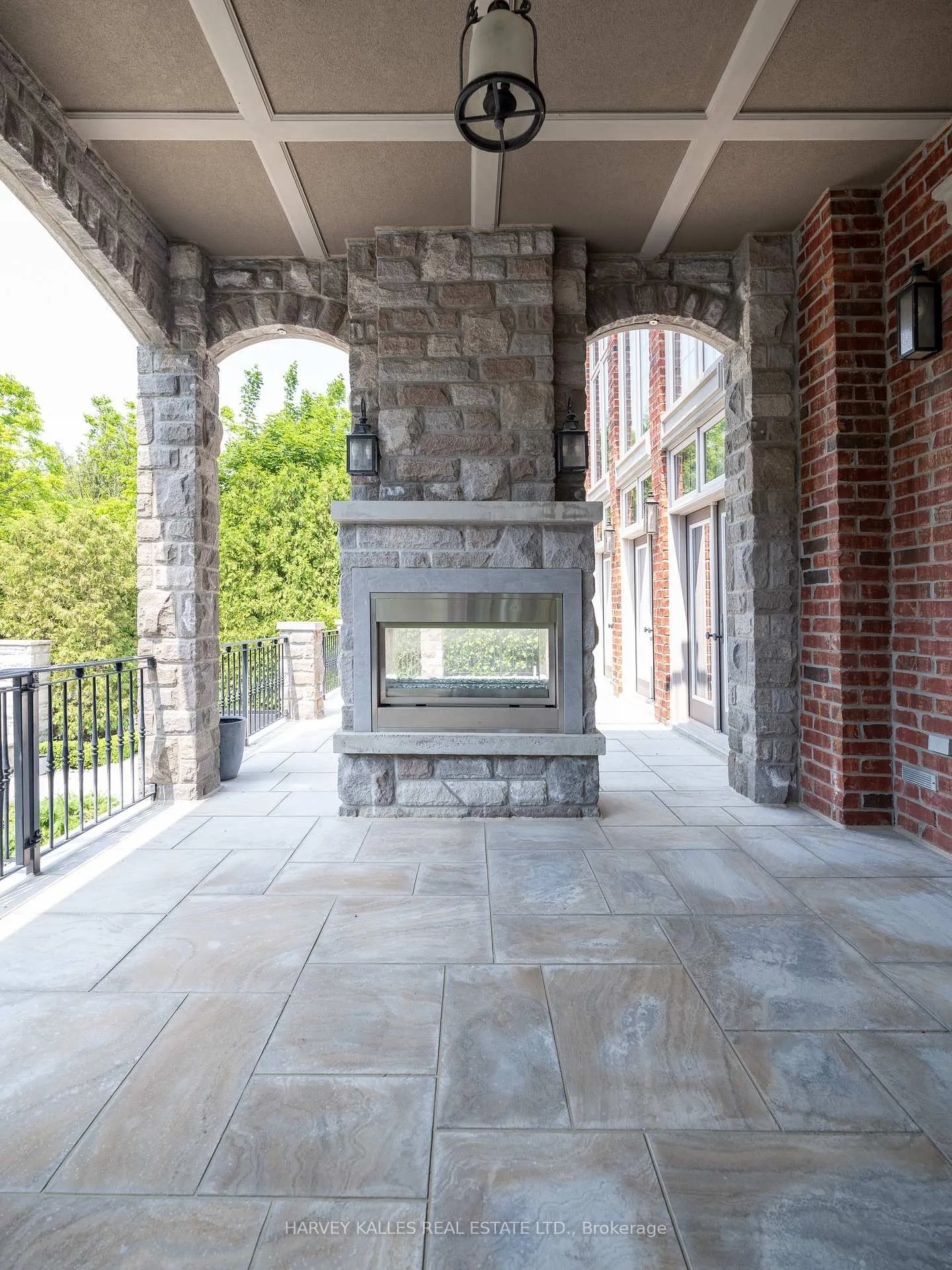 Photo 14 of 147 Cooks Mill Crescent, Vaughan, Patterson — HOMEH