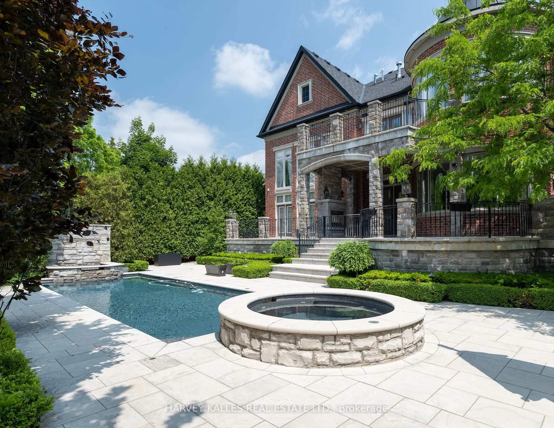 Photo 17 of 147 Cooks Mill Crescent, Vaughan, Patterson — HOMEH