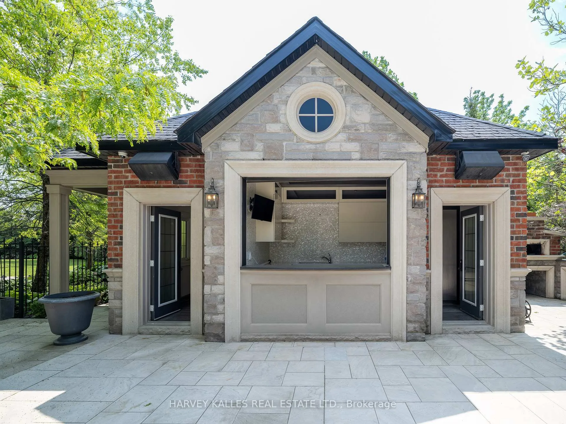 Photo 18 of 147 Cooks Mill Crescent, Vaughan, Patterson — HOMEH