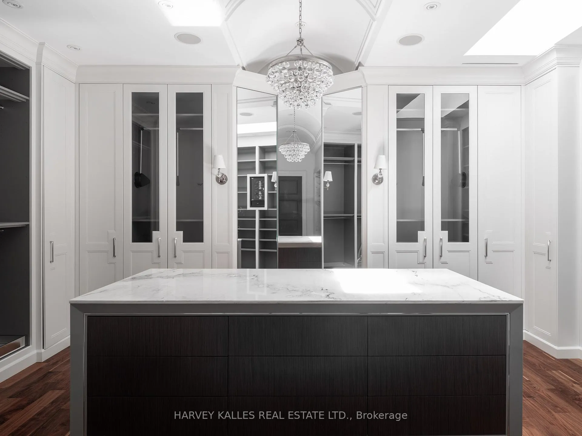 Photo 29 of 147 Cooks Mill Crescent, Vaughan, Patterson — HOMEH