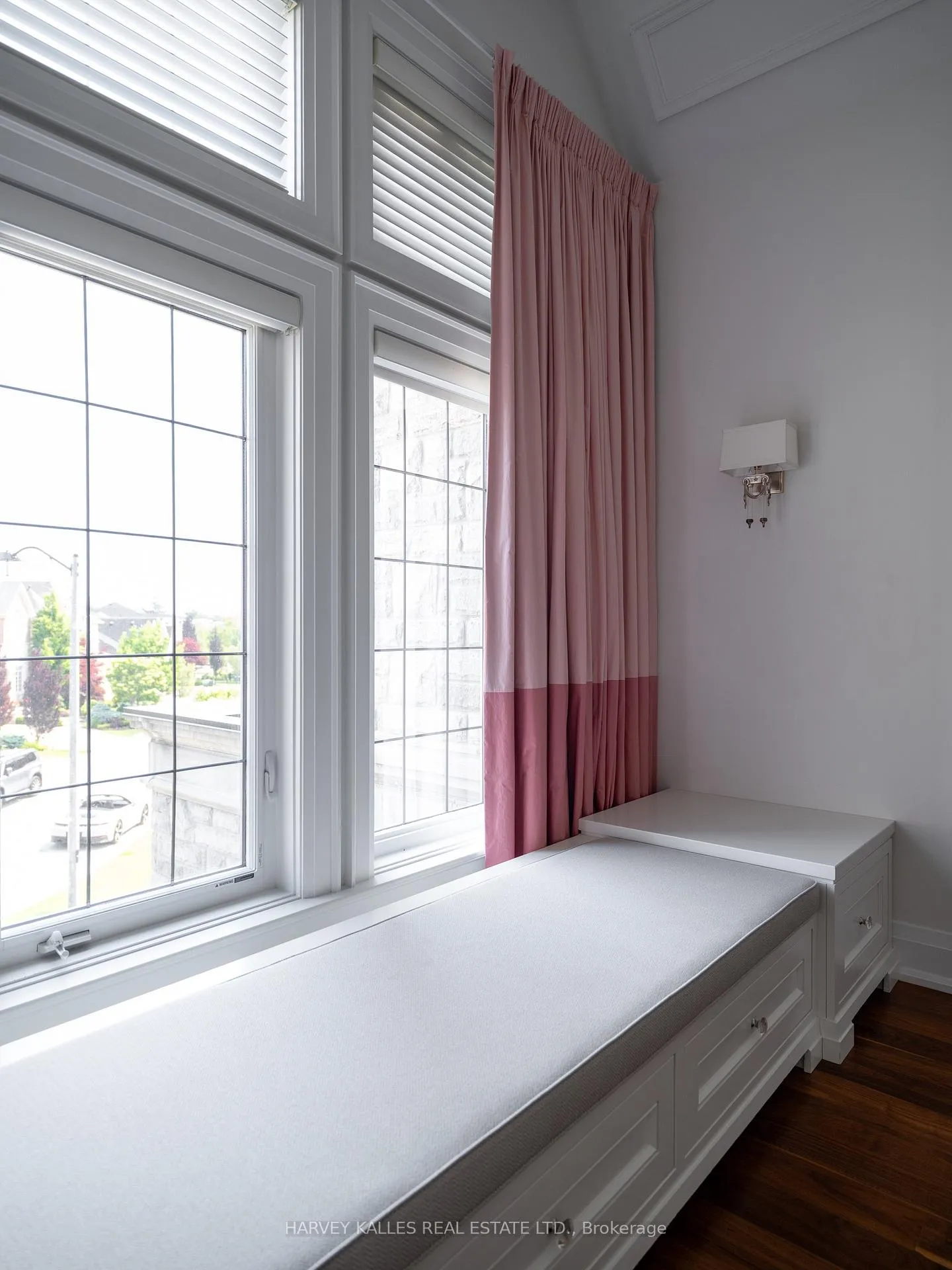Photo 34 of 147 Cooks Mill Crescent, Vaughan, Patterson — HOMEH