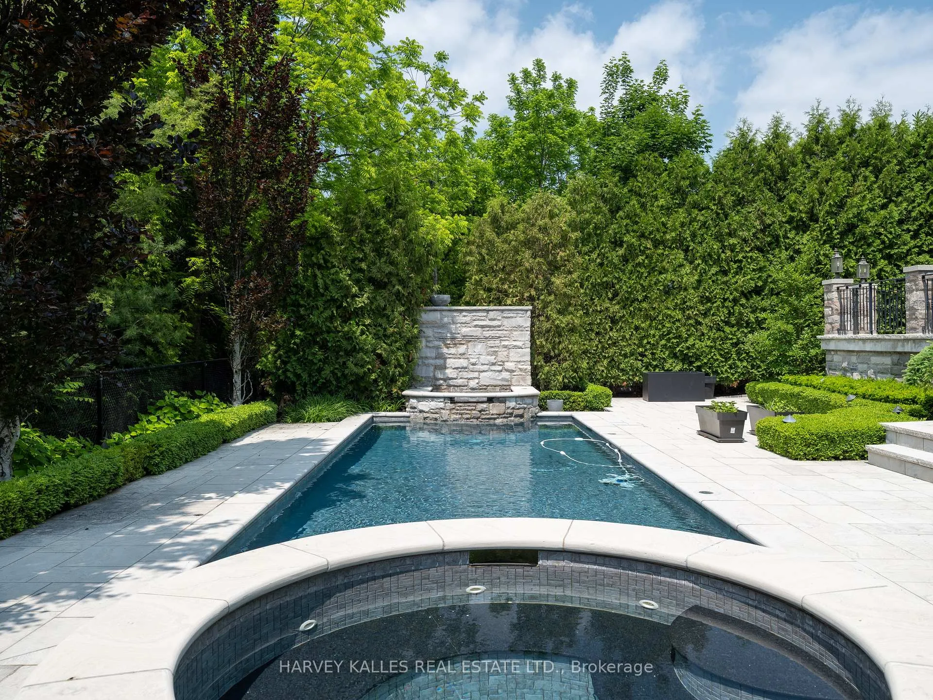 Photo 44 of 147 Cooks Mill Crescent, Vaughan, Patterson — HOMEH