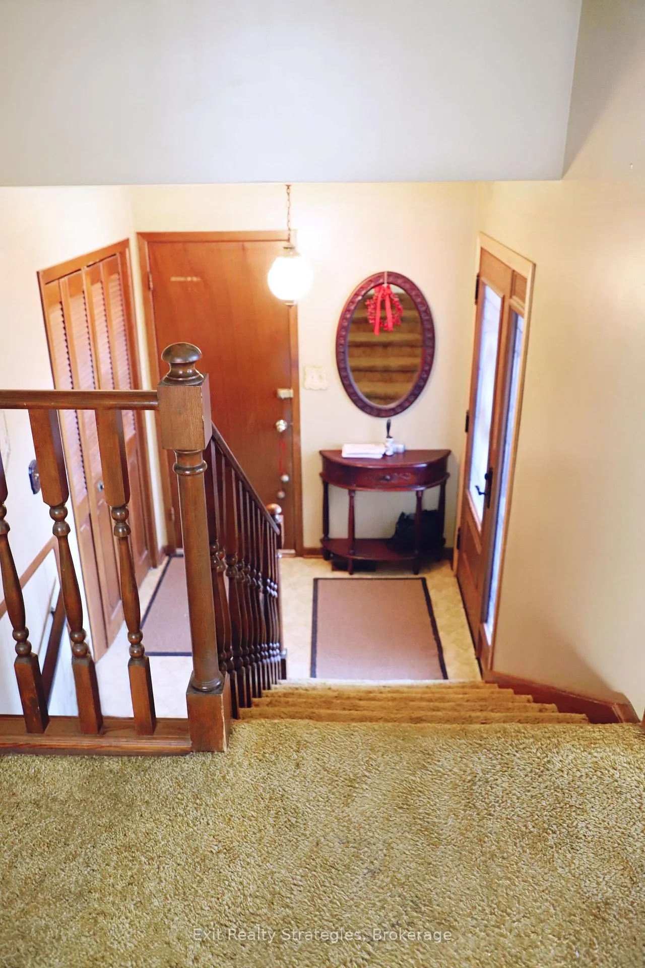 Photo 7 of 35 Mcdonagh Crescent W, Thorold, Confederation Heights — HOMEH