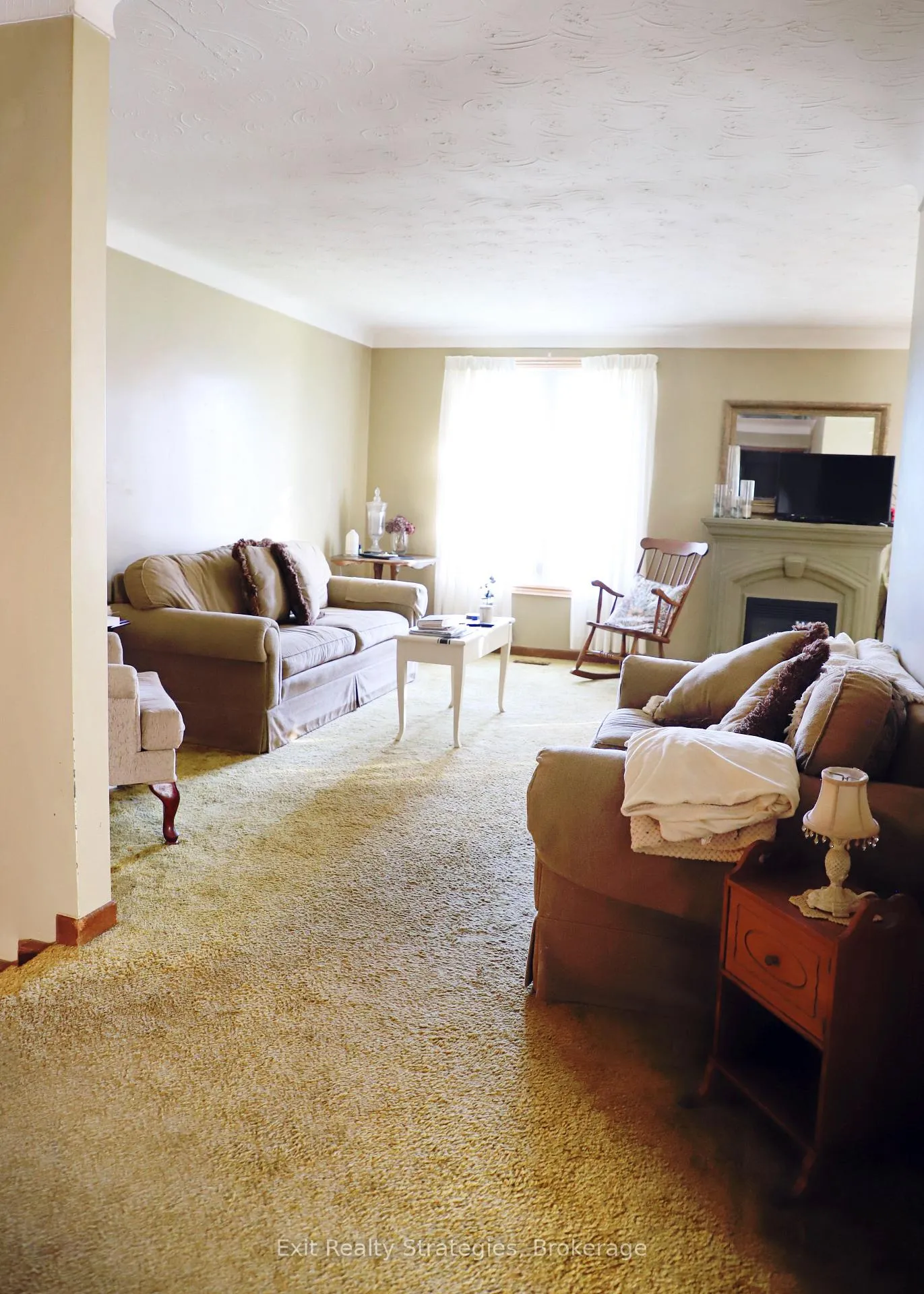 Photo 8 of 35 Mcdonagh Crescent W, Thorold, Confederation Heights — HOMEH