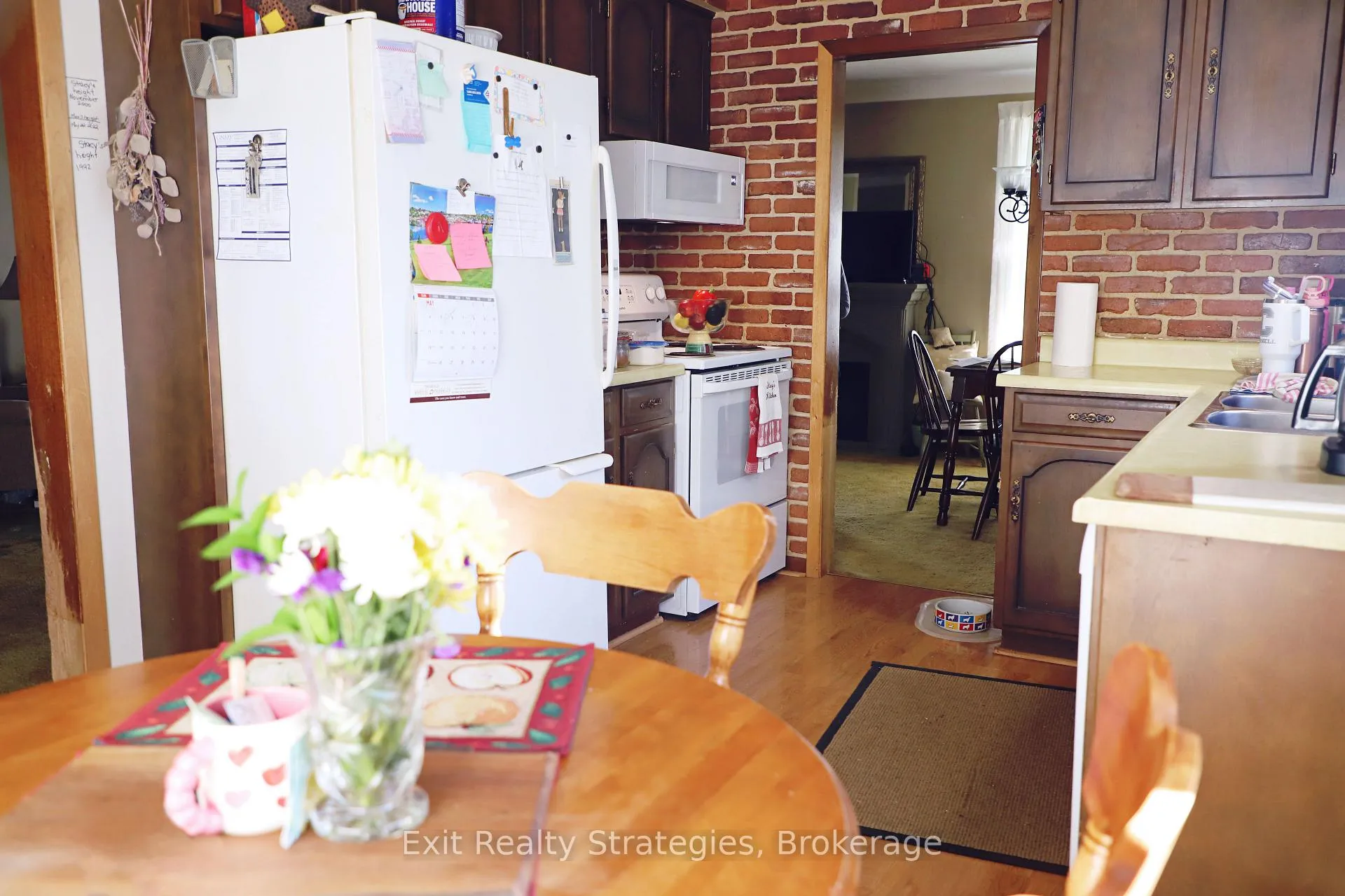 Photo 12 of 35 Mcdonagh Crescent W, Thorold, Confederation Heights — HOMEH