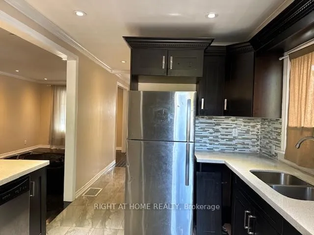 Photo 5 of 164 Adelaide Avenue E, Oshawa, O'Neill — HOMEH