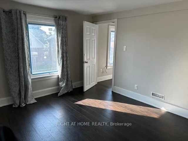 Photo 17 of 164 Adelaide Avenue E, Oshawa, O'Neill — HOMEH