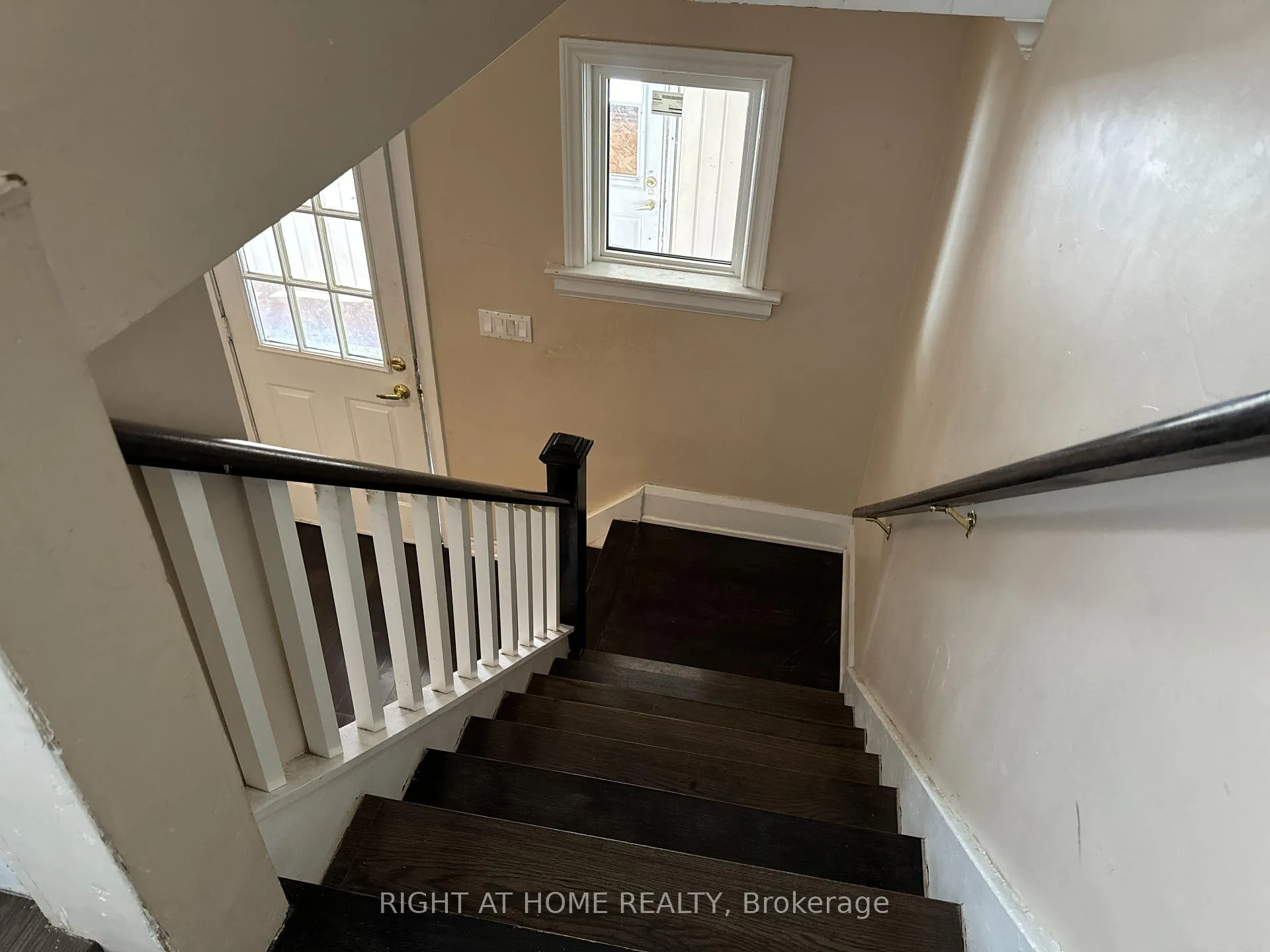 Photo 22 of 164 Adelaide Avenue E, Oshawa, O'Neill — HOMEH