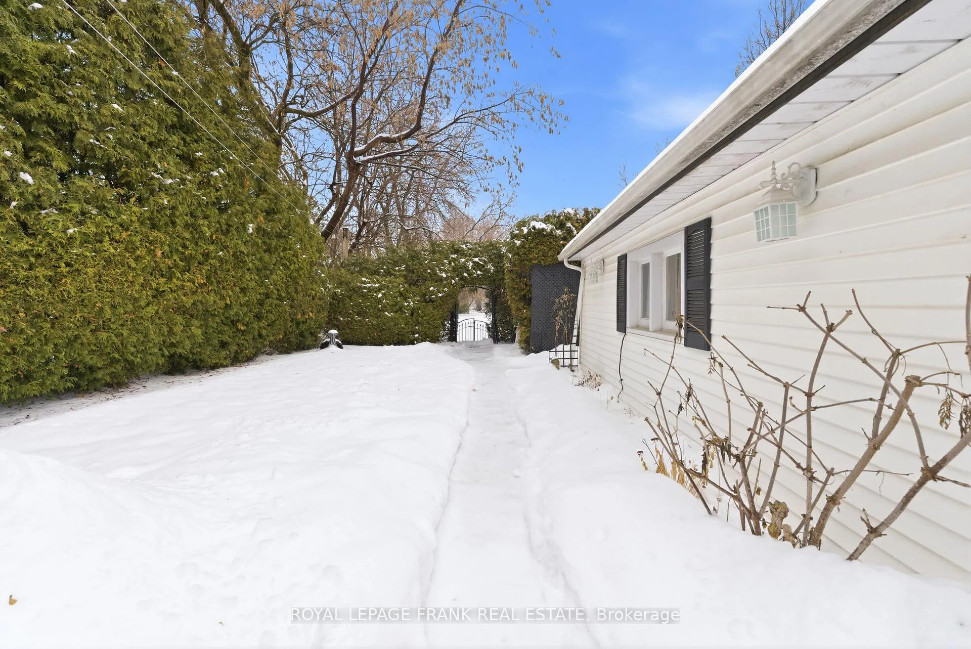Photo 5 of 96 Beatrice Street W, Oshawa, Centennial — HOMEH