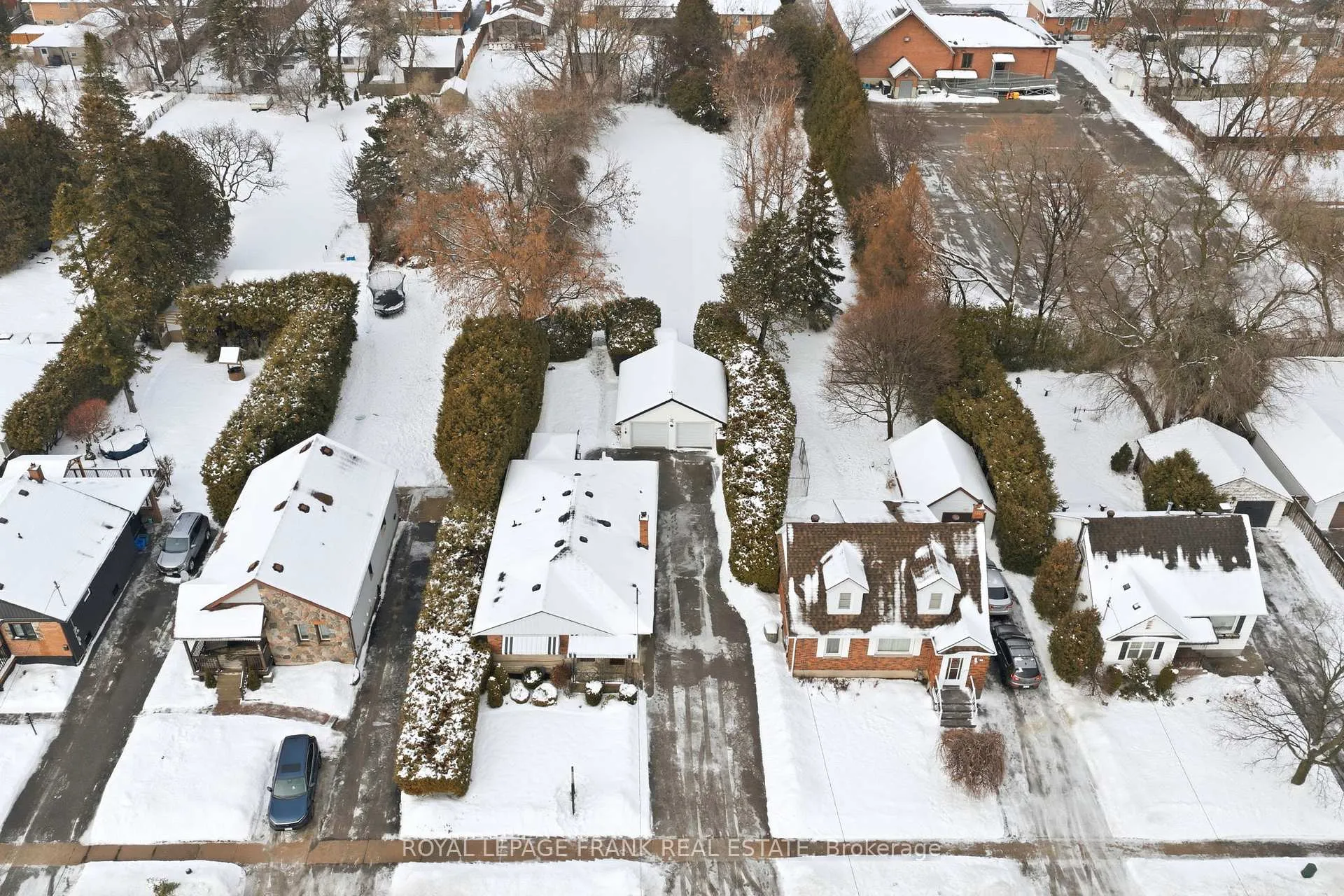 Photo 33 of 96 Beatrice Street W, Oshawa, Centennial — HOMEH