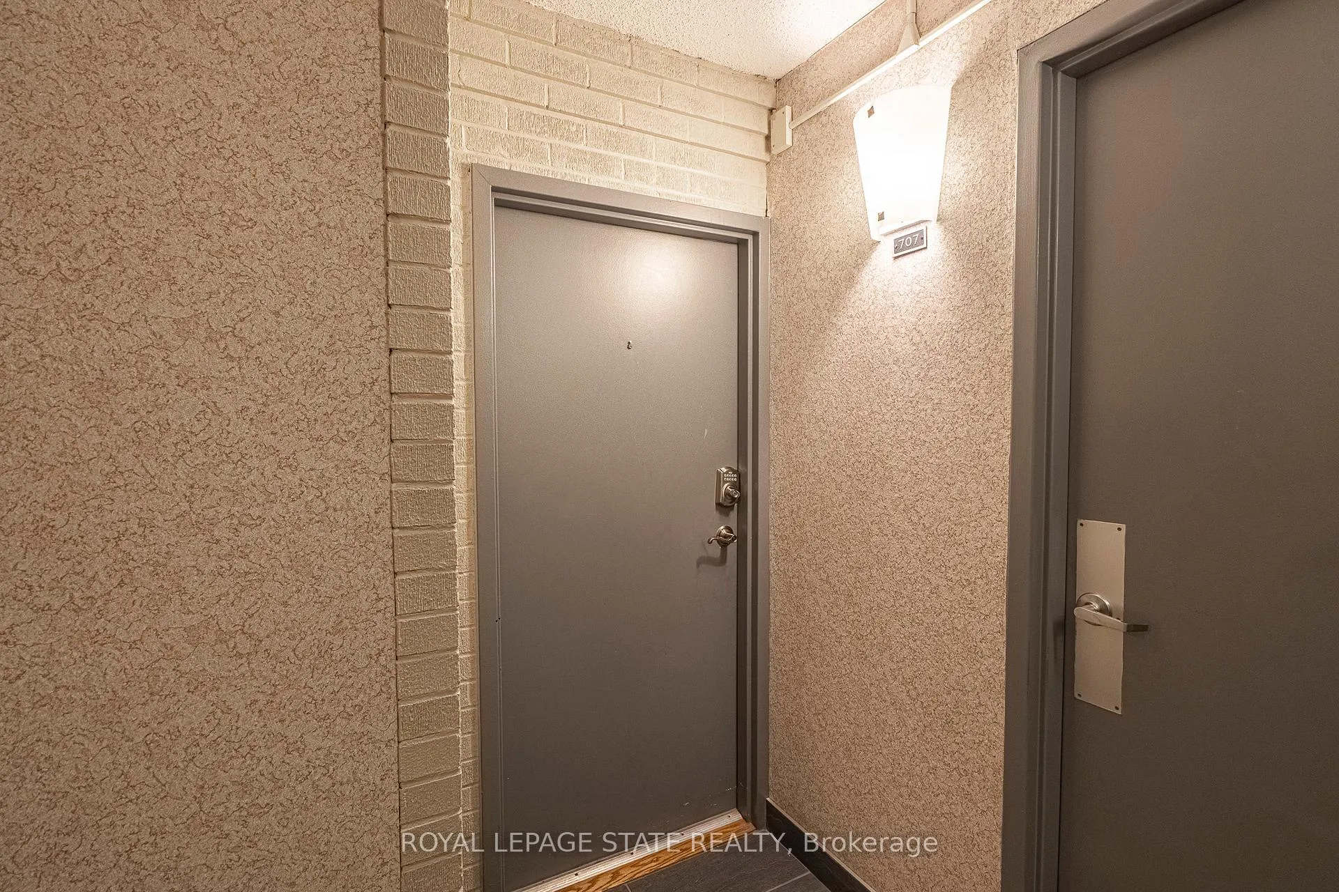 Photo 4 of Unit 707, 1964 Main Street W, Hamilton, Ainslie Wood — HOMEH