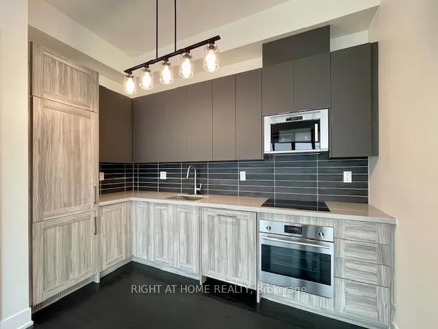 Photo 7 of Unit 610, 2916 Highway 7 Road E, Vaughan, Concord — HOMEH