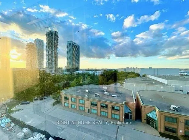 Photo 17 of Unit 610, 2916 Highway 7 Road E, Vaughan, Concord — HOMEH