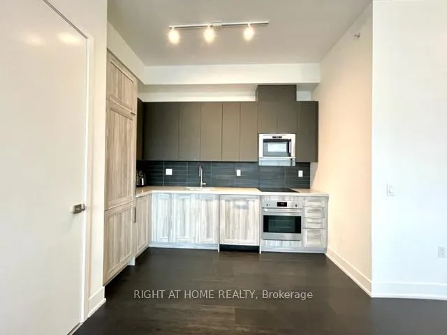 Photo 25 of Unit 610, 2916 Highway 7 Road E, Vaughan, Concord — HOMEH