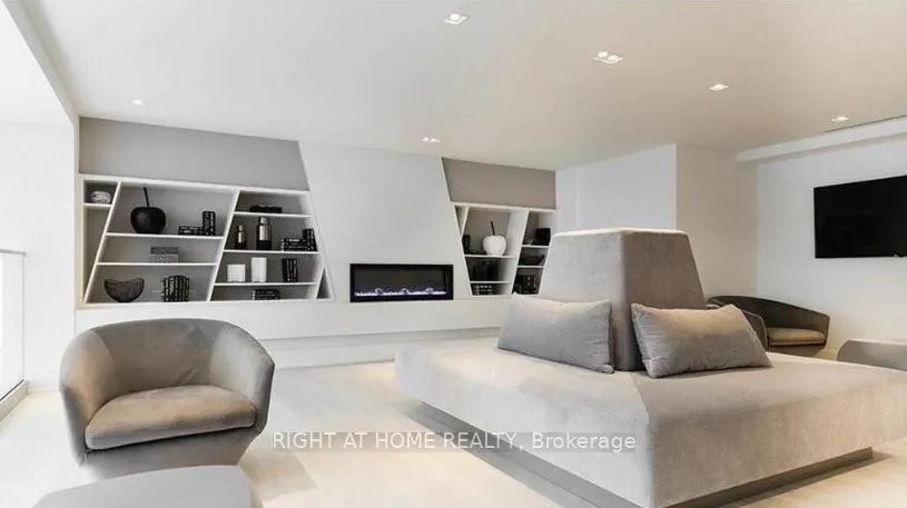 Photo 34 of Unit 610, 2916 Highway 7 Road E, Vaughan, Concord — HOMEH