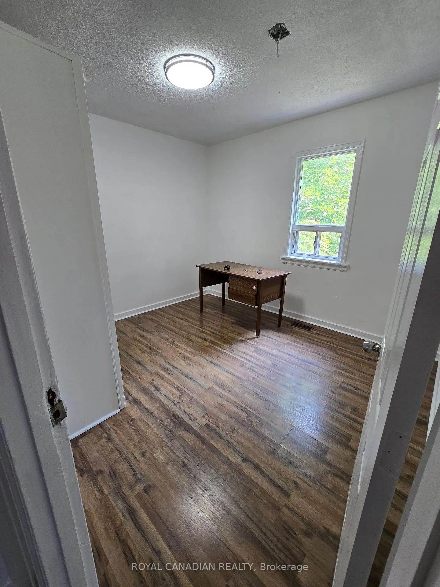 Photo 7 of 11 West 3rd Street, Hamilton, Bonnington — HOMEH