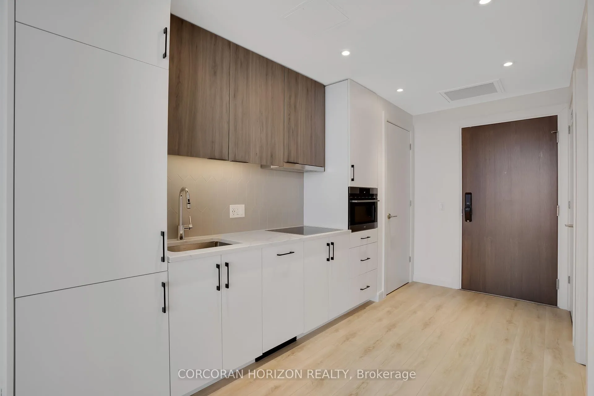 Photo 16 of Unit 1809, 741 King Street W, Kitchener — HOMEH