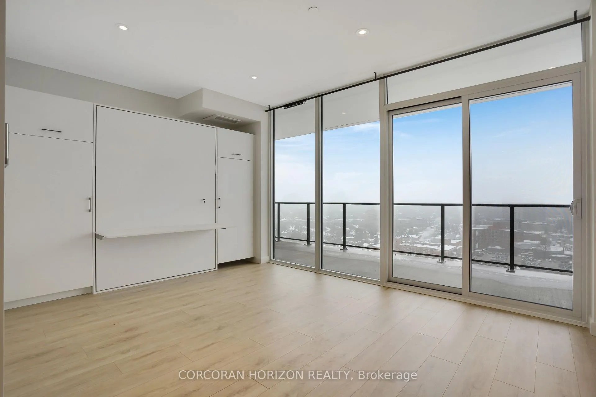 Photo 17 of Unit 1809, 741 King Street W, Kitchener — HOMEH
