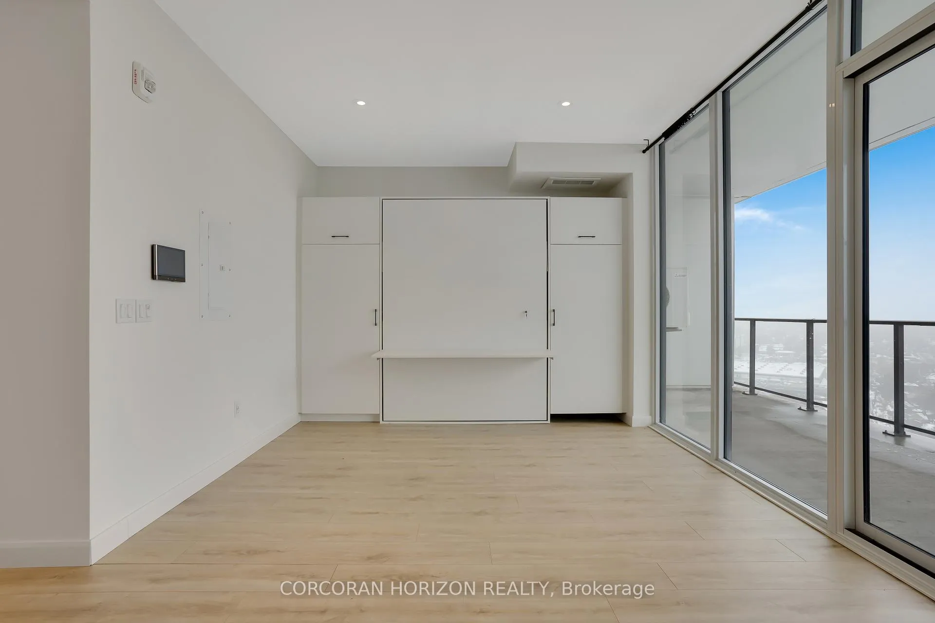 Photo 18 of Unit 1809, 741 King Street W, Kitchener — HOMEH