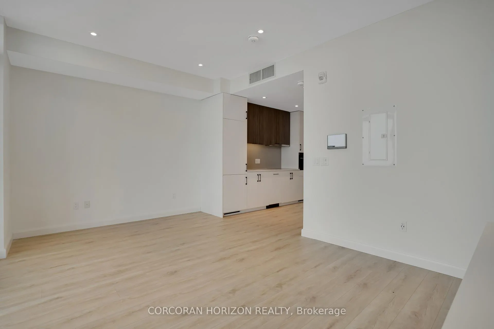 Photo 20 of Unit 1809, 741 King Street W, Kitchener — HOMEH